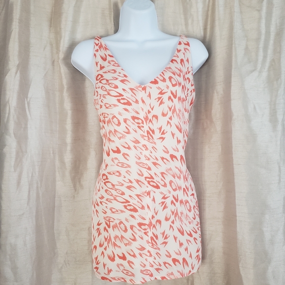 NWOT CAbi pink & white abstract print sleeveless blouse tank top Womens Small - Picture 4 of 7